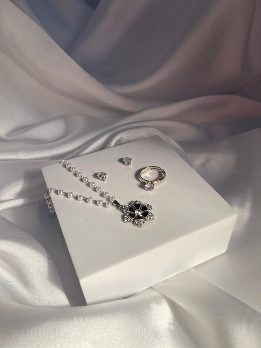 0010-Everyday Grace Pendant Set