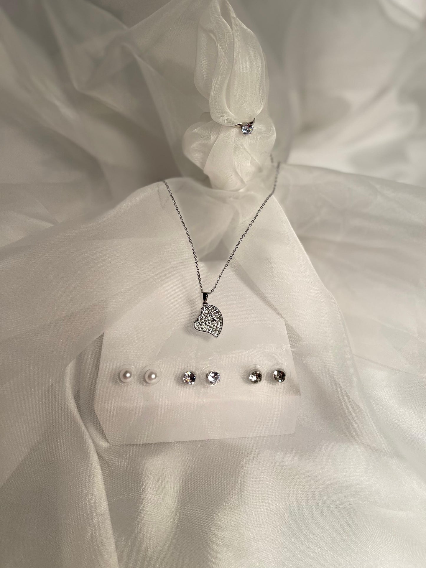 007 - Pendant Set