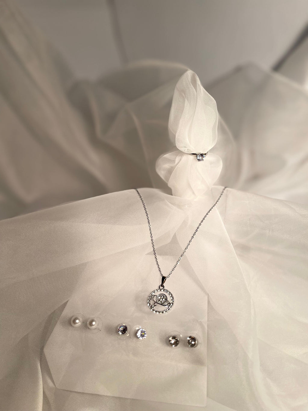 009 - Pendant Set