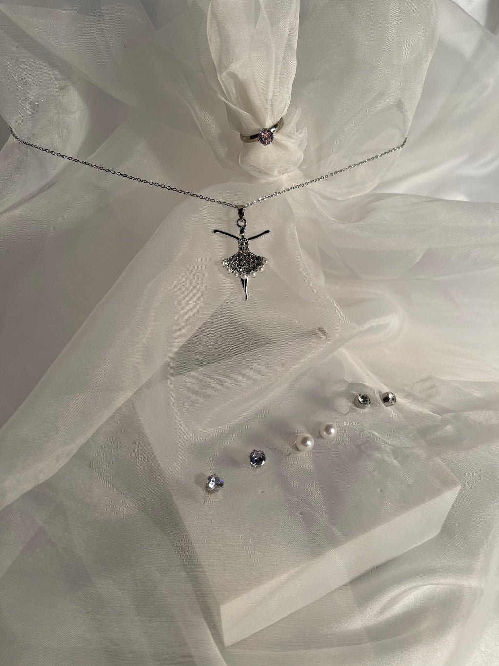 0010 - Pendant Set