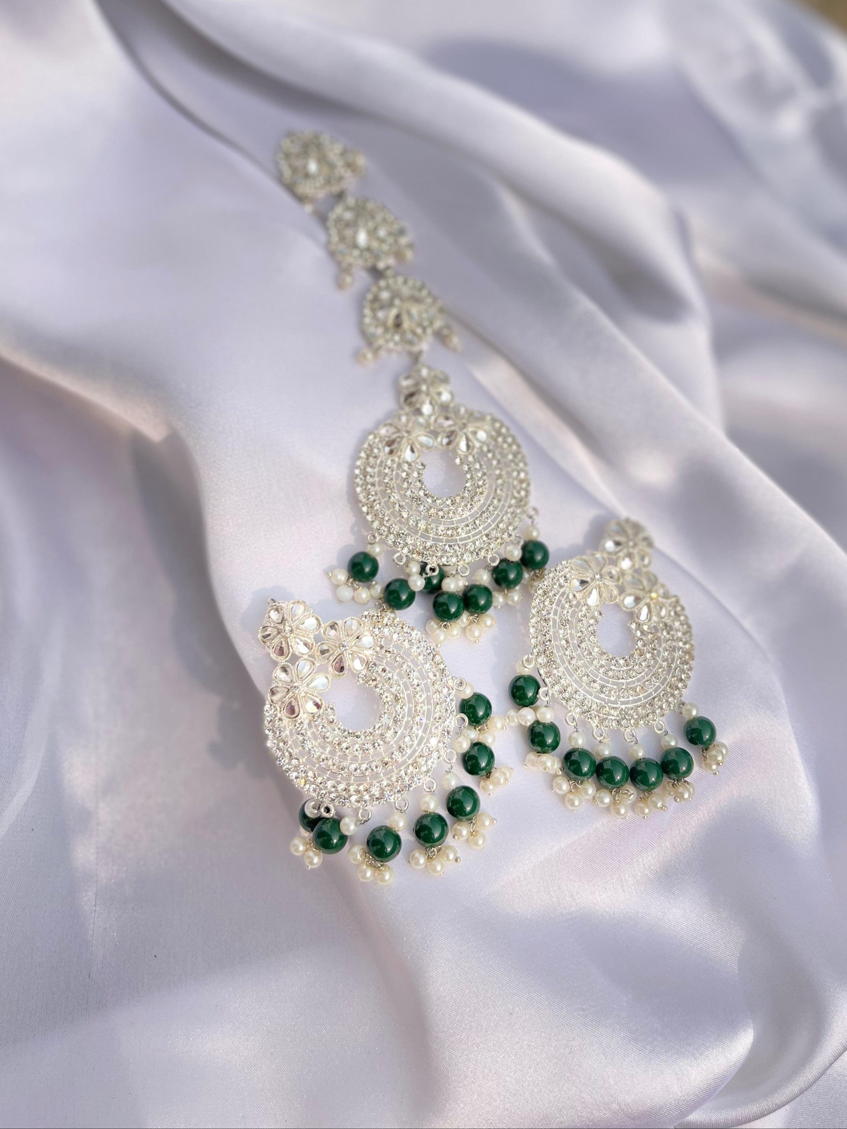 Kundan moti phool earring and bindi set - green