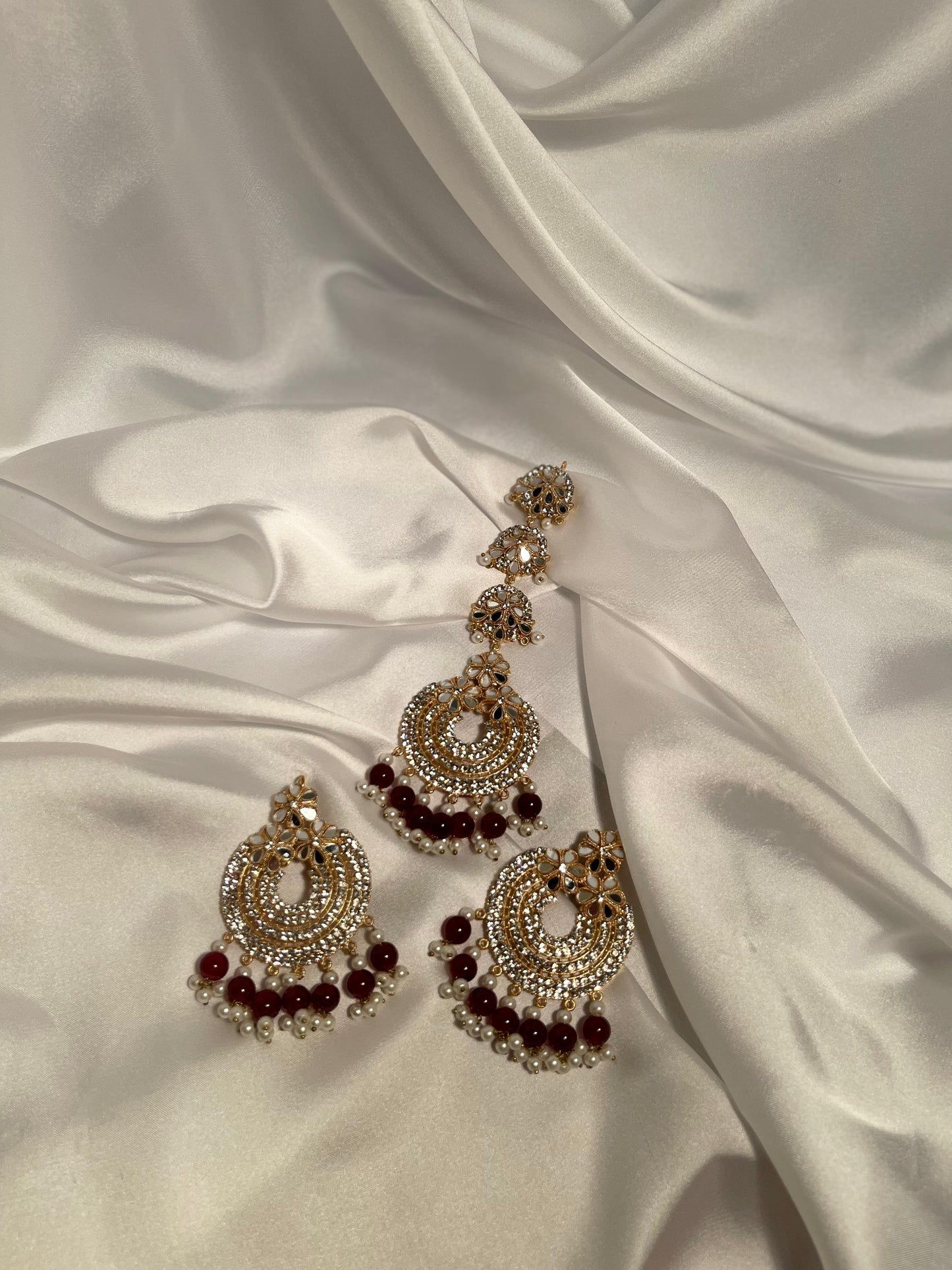 Kundan moti phool earring and bindi set - Maroon and gold