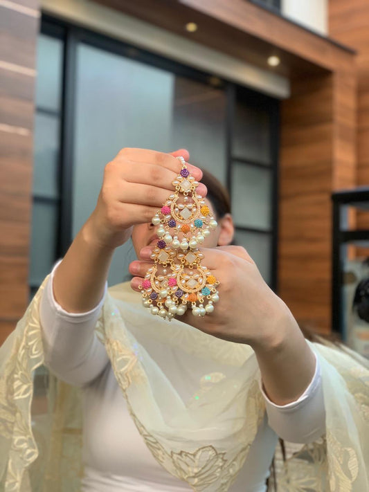 Aimen Bindiya Set - White and Gold