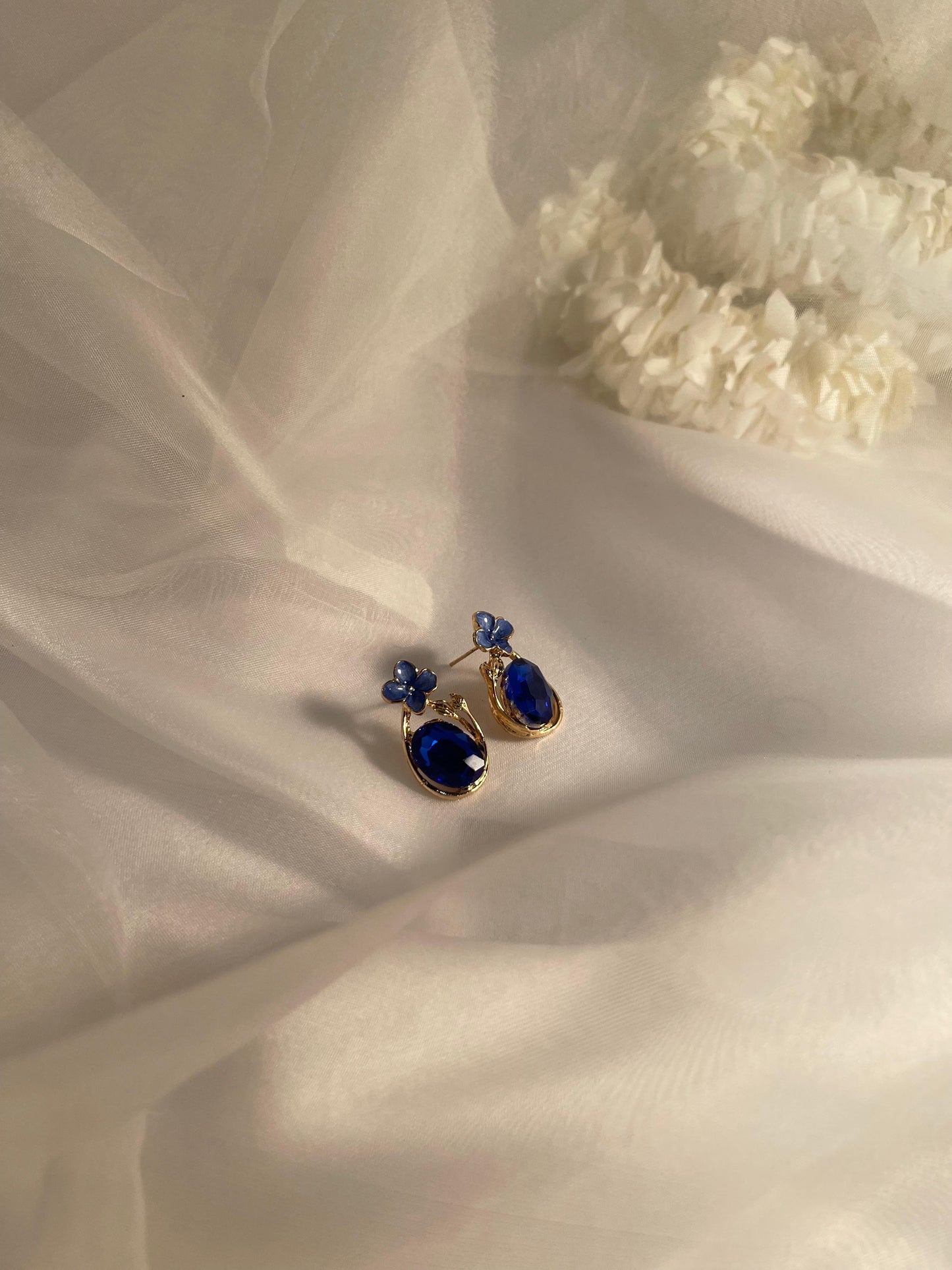 Oval Flower earrings (blue)