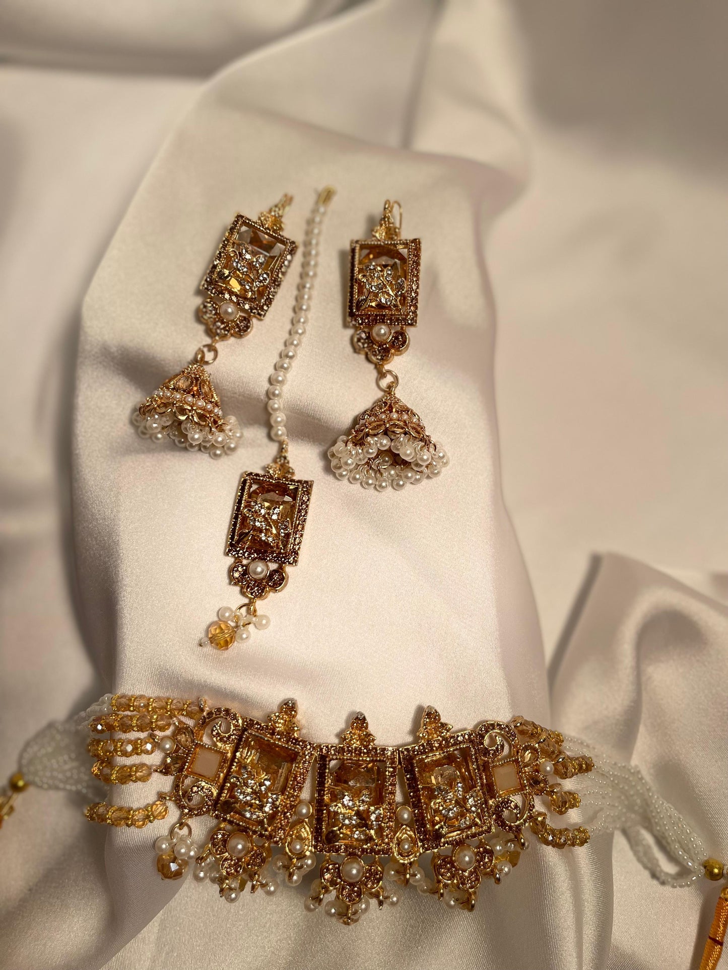 Teen Chakoor Choker Set (Gold)