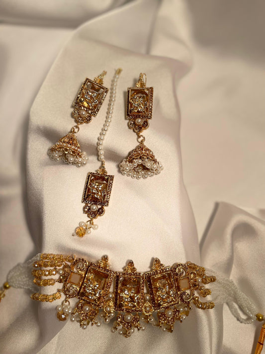 Teen Chakoor Choker Set (Gold)