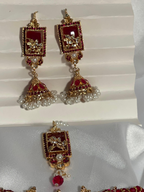 Teen Chakoor Choker Set (Maroon and gold)