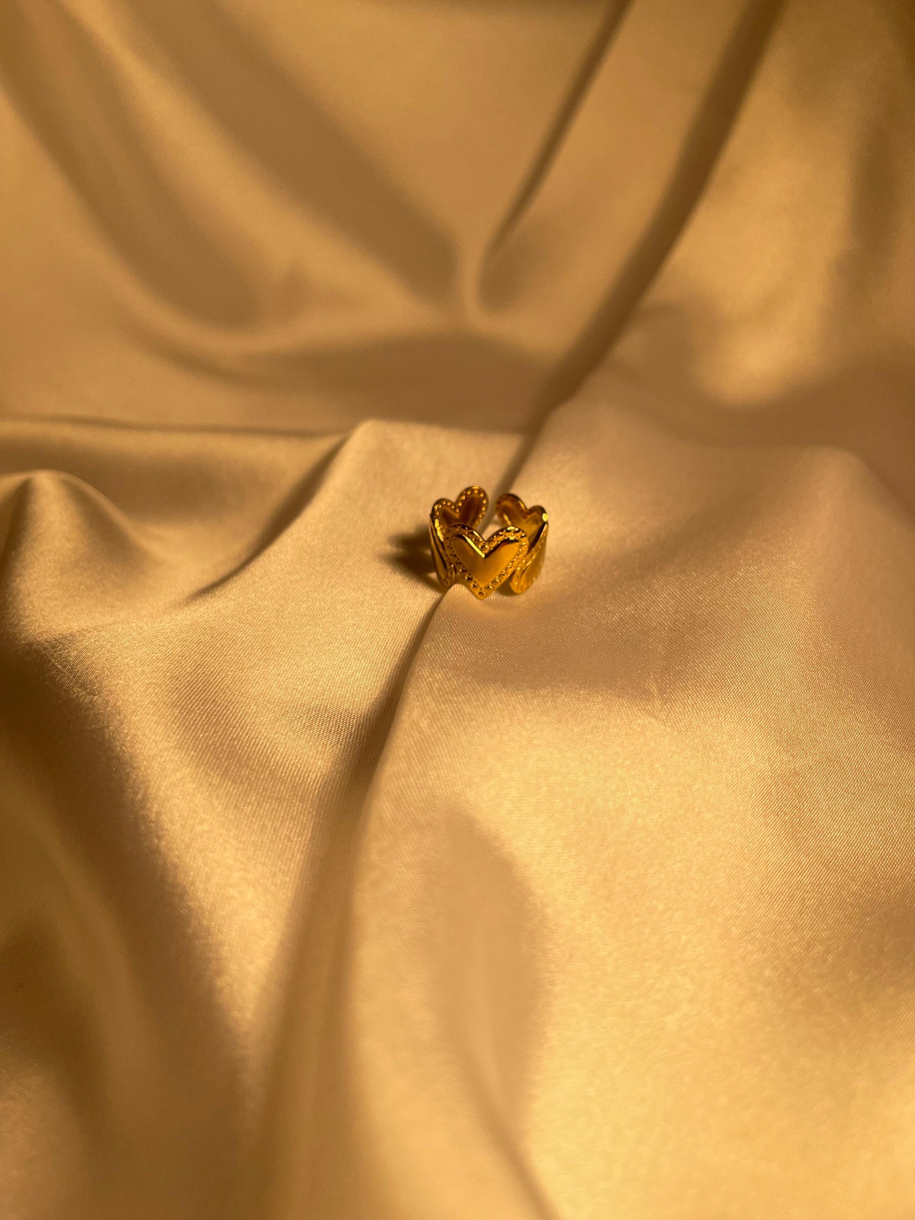 Gold Ring (hearts)