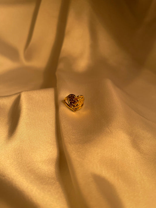 Gold Ring (heart)