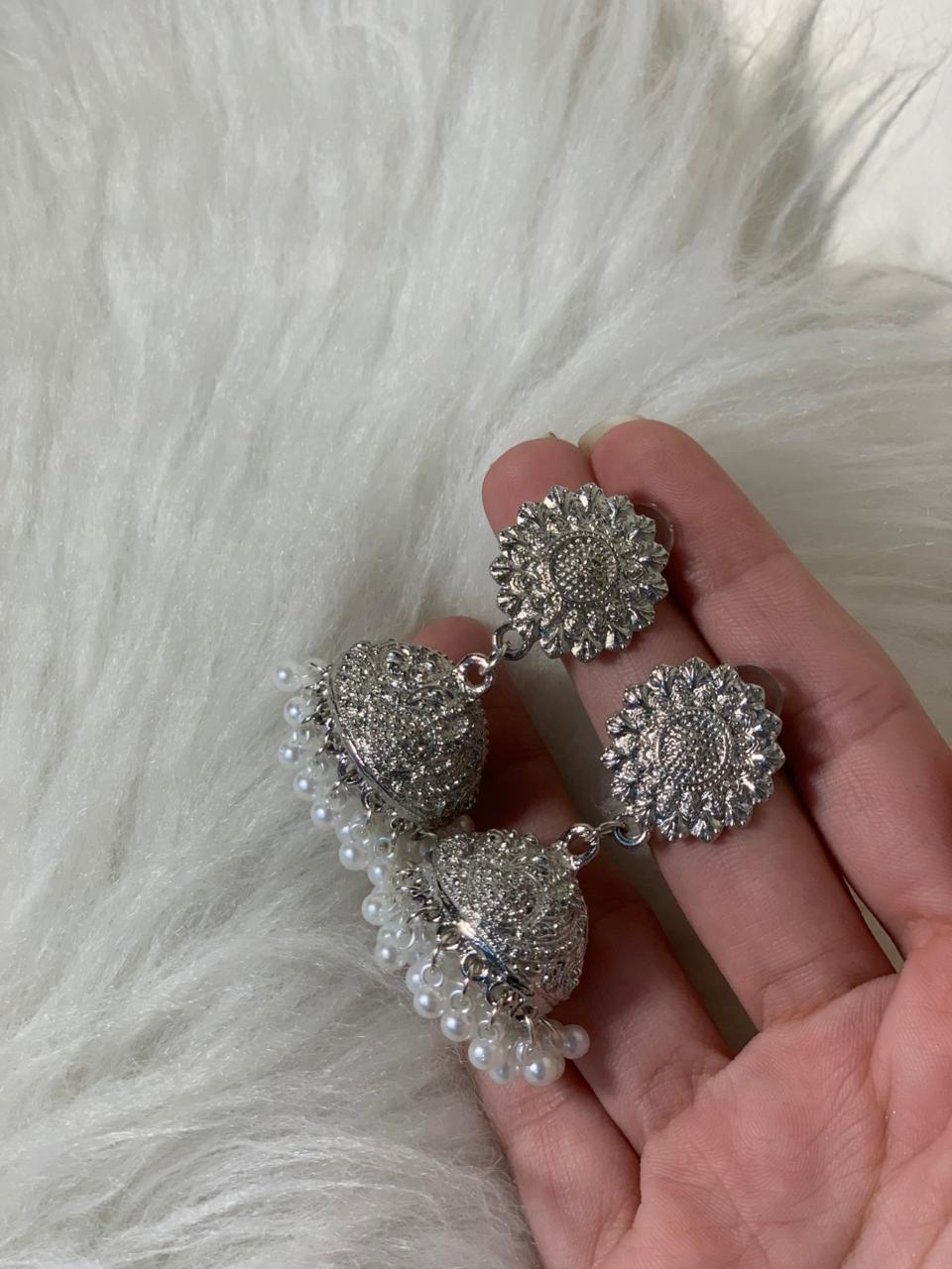 Durefishan silver chandi jhumki