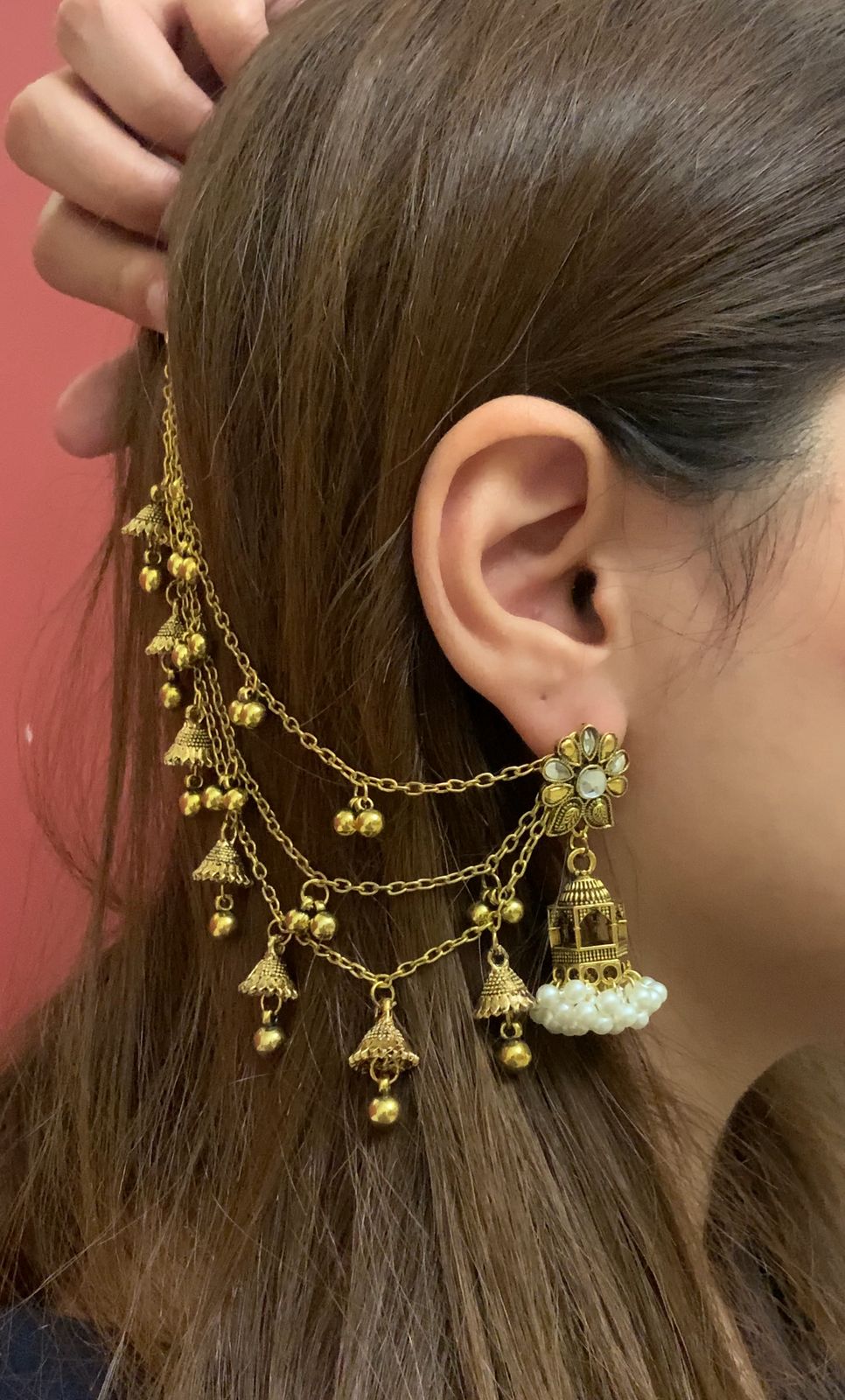 Floral Pearl jhumki with Saharay
