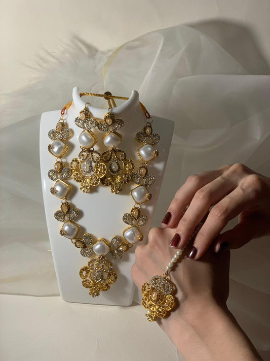 Aneela set - Gold white