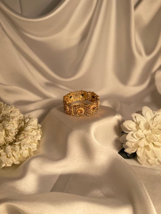 shehnur karra bracelet - Gold