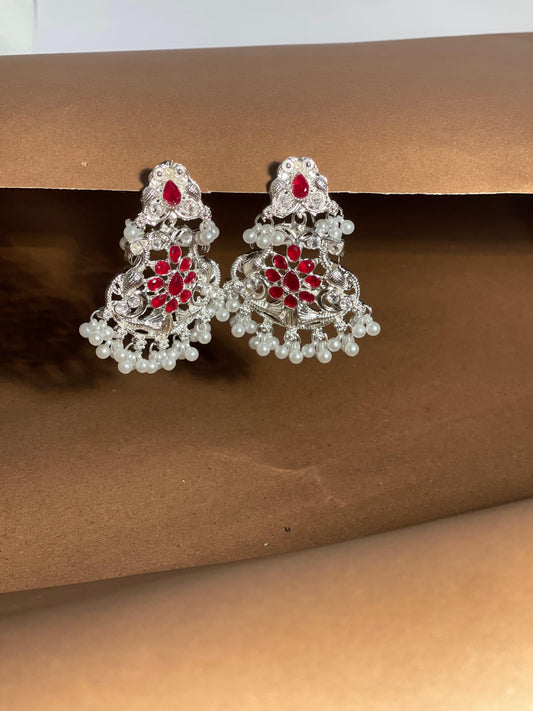 Mehwish chandi Safaid Motiya-maroon