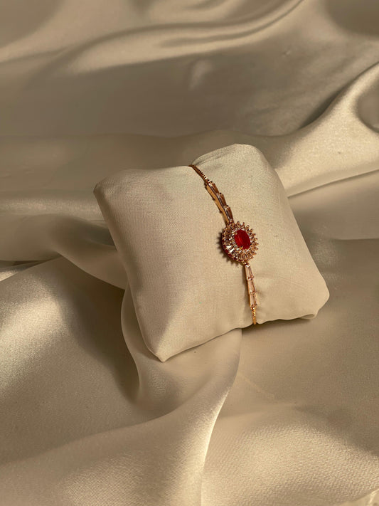 Phool bracelet Gold - red gem(oval)