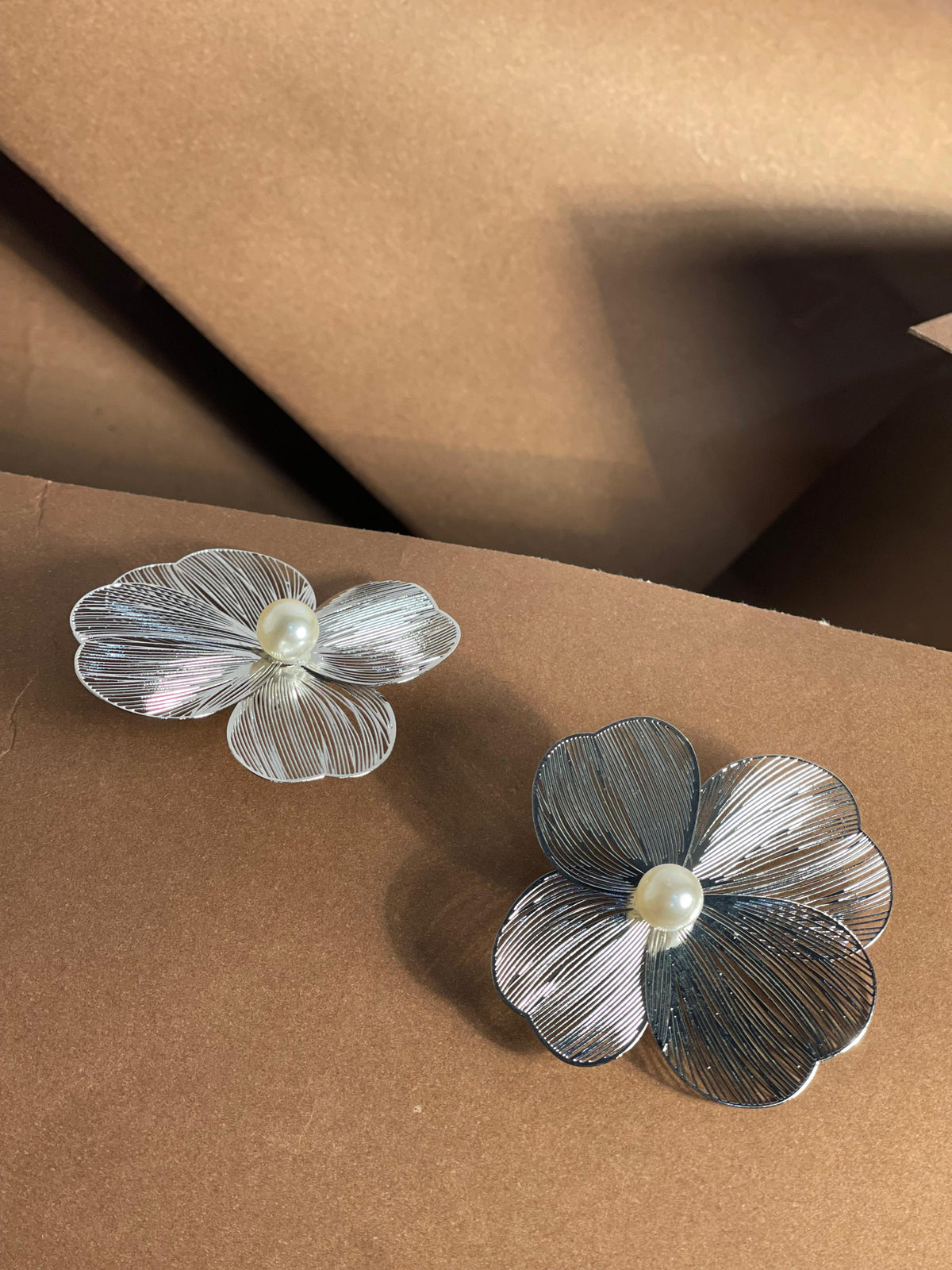 Floral Thread Silver
