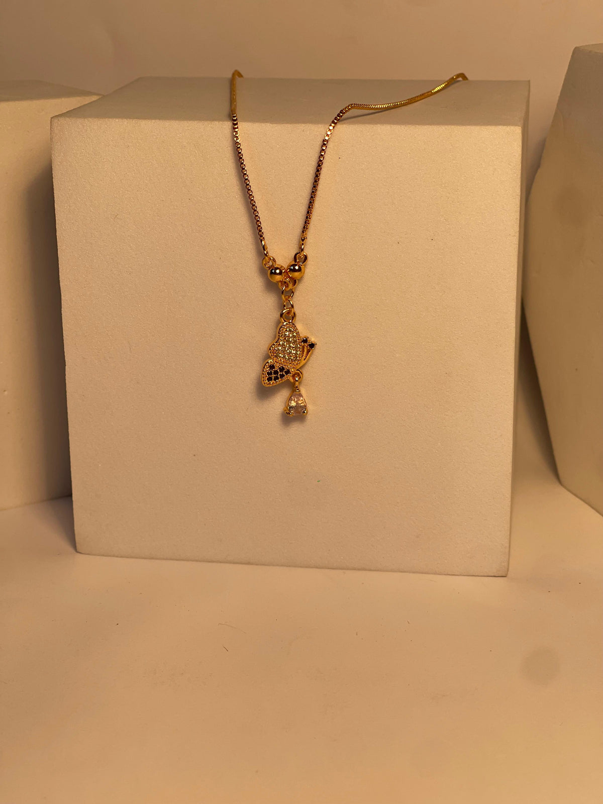 Gold Chain Locket (Stella Drop)