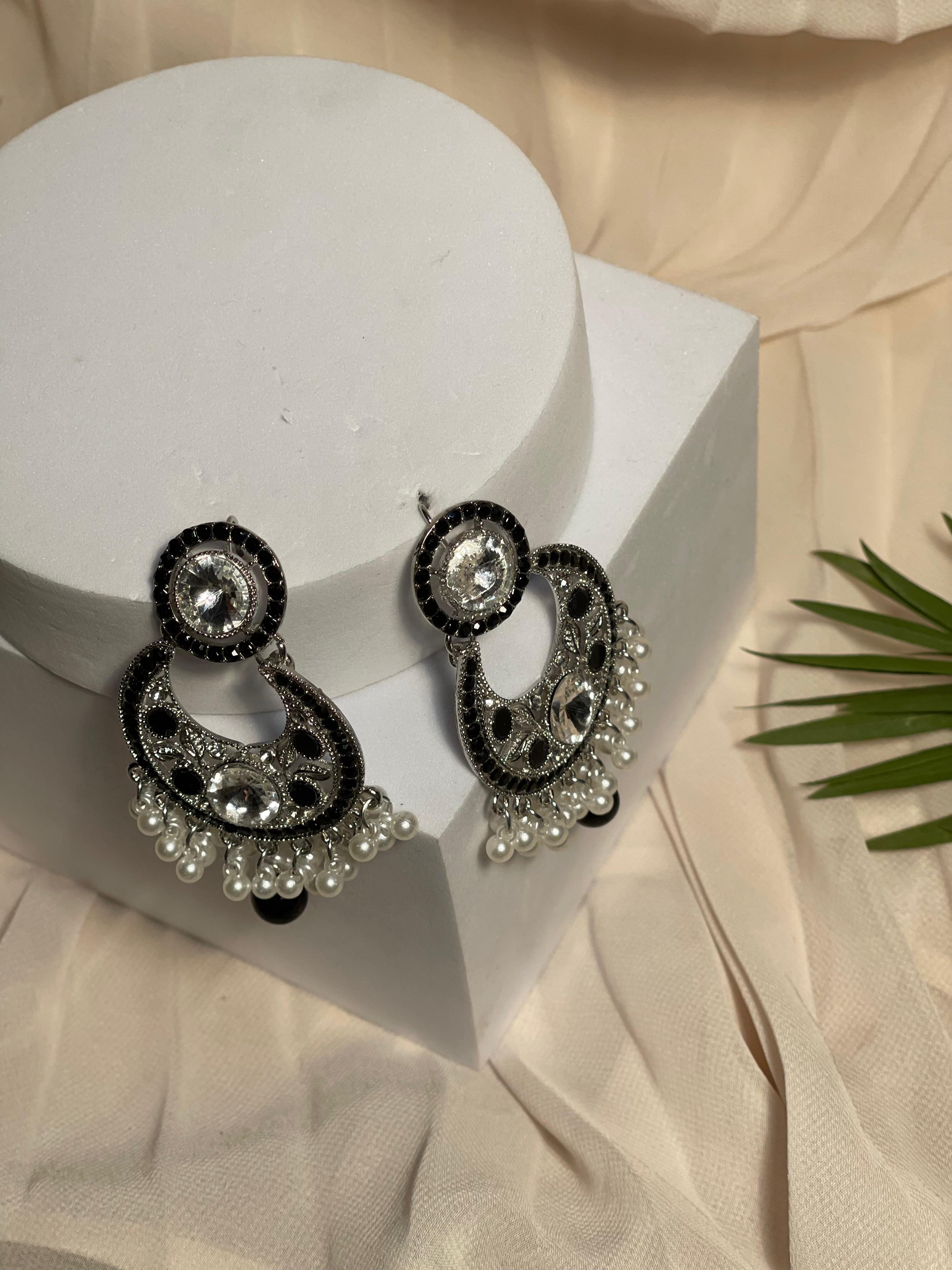 Qoose-e-qazah-black(Noor-Bano-Collection)