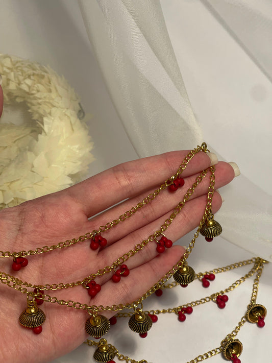 Jhumkay Waalay Saharay- gold and maroon