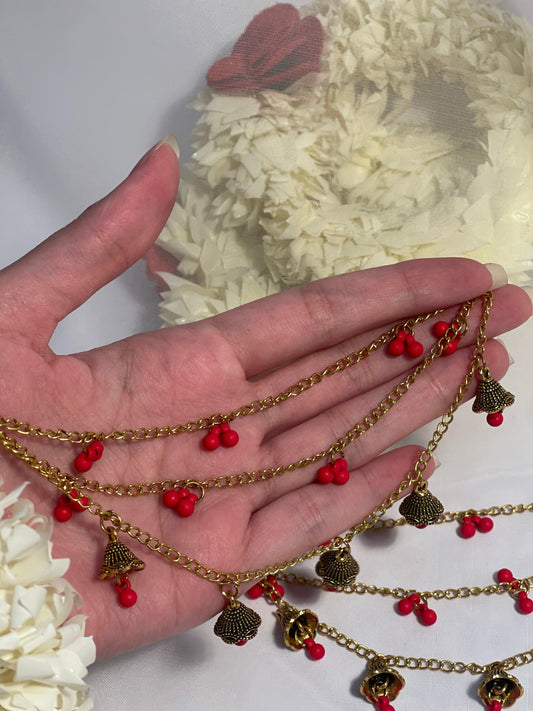 Jhumkay Waalay Saharay- gold and red