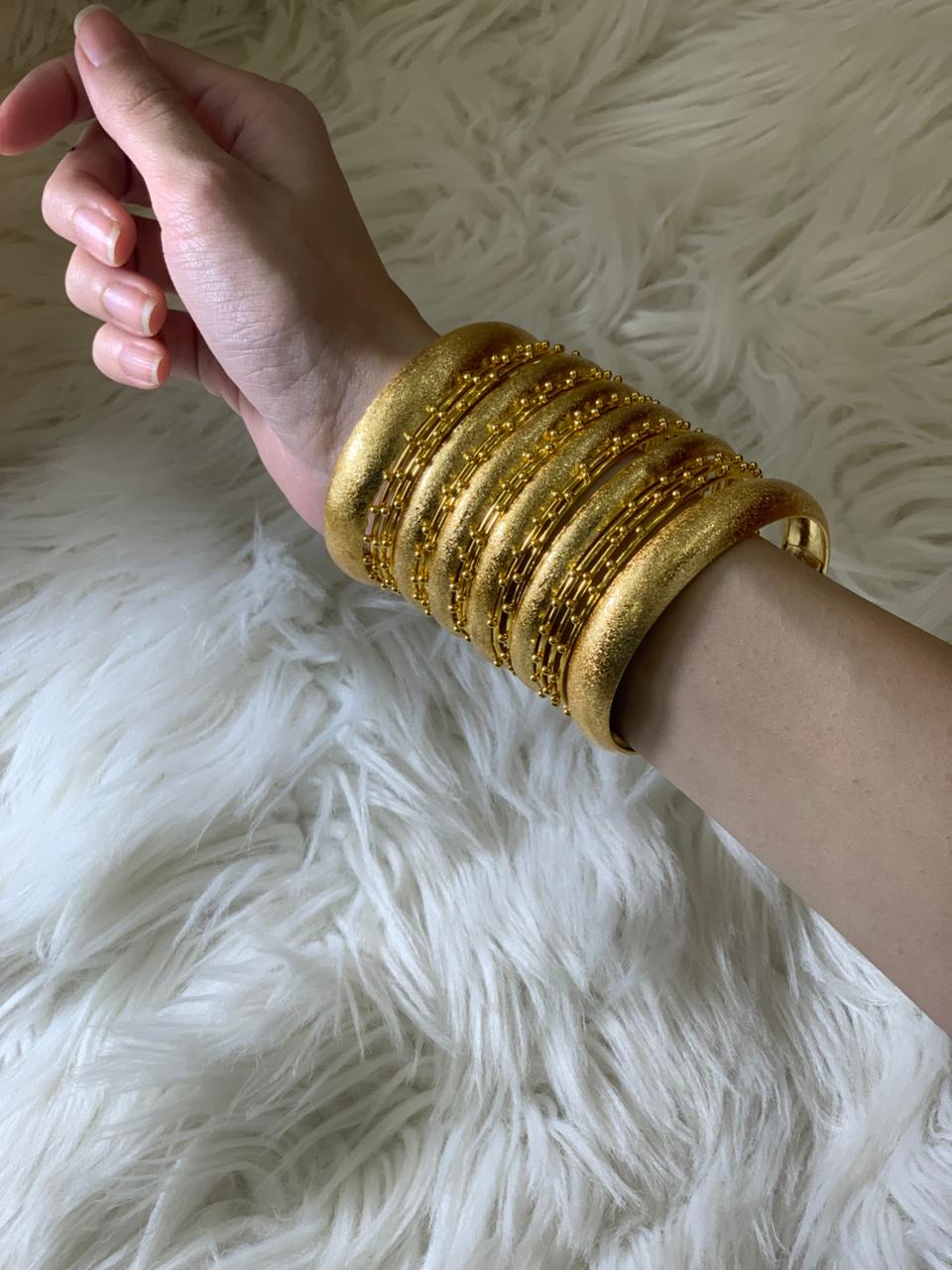 Meerub ali Bangles with dotted bangles-GOLD