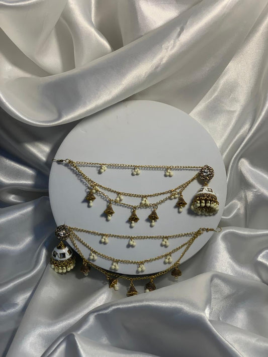 Sumaira Jhumka with saharay - white