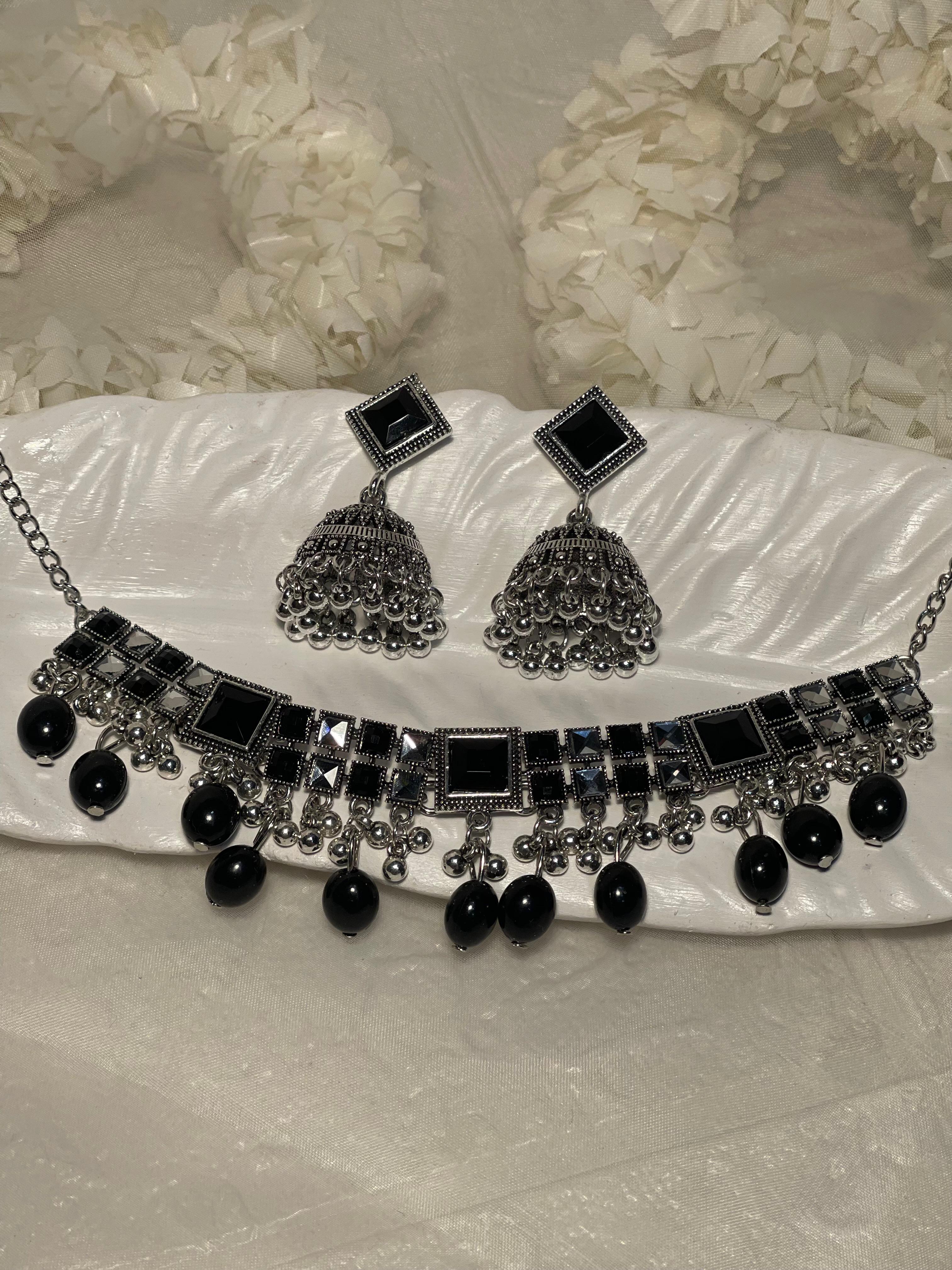 Chakoor Set-black(Gulbano Collection)