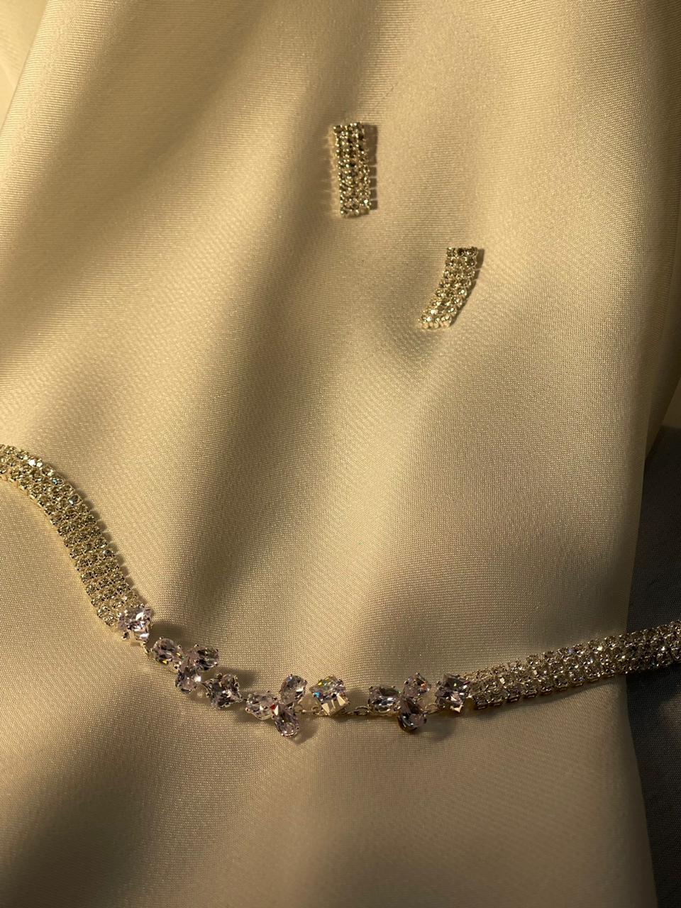 Chamak Phool Set silver (meharbano collection)