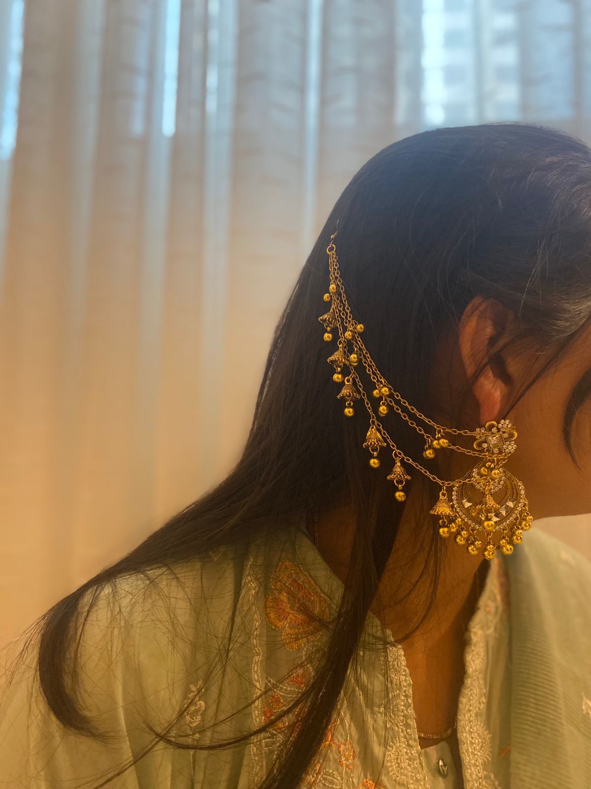 Malika Chand Kundan With gold saharay