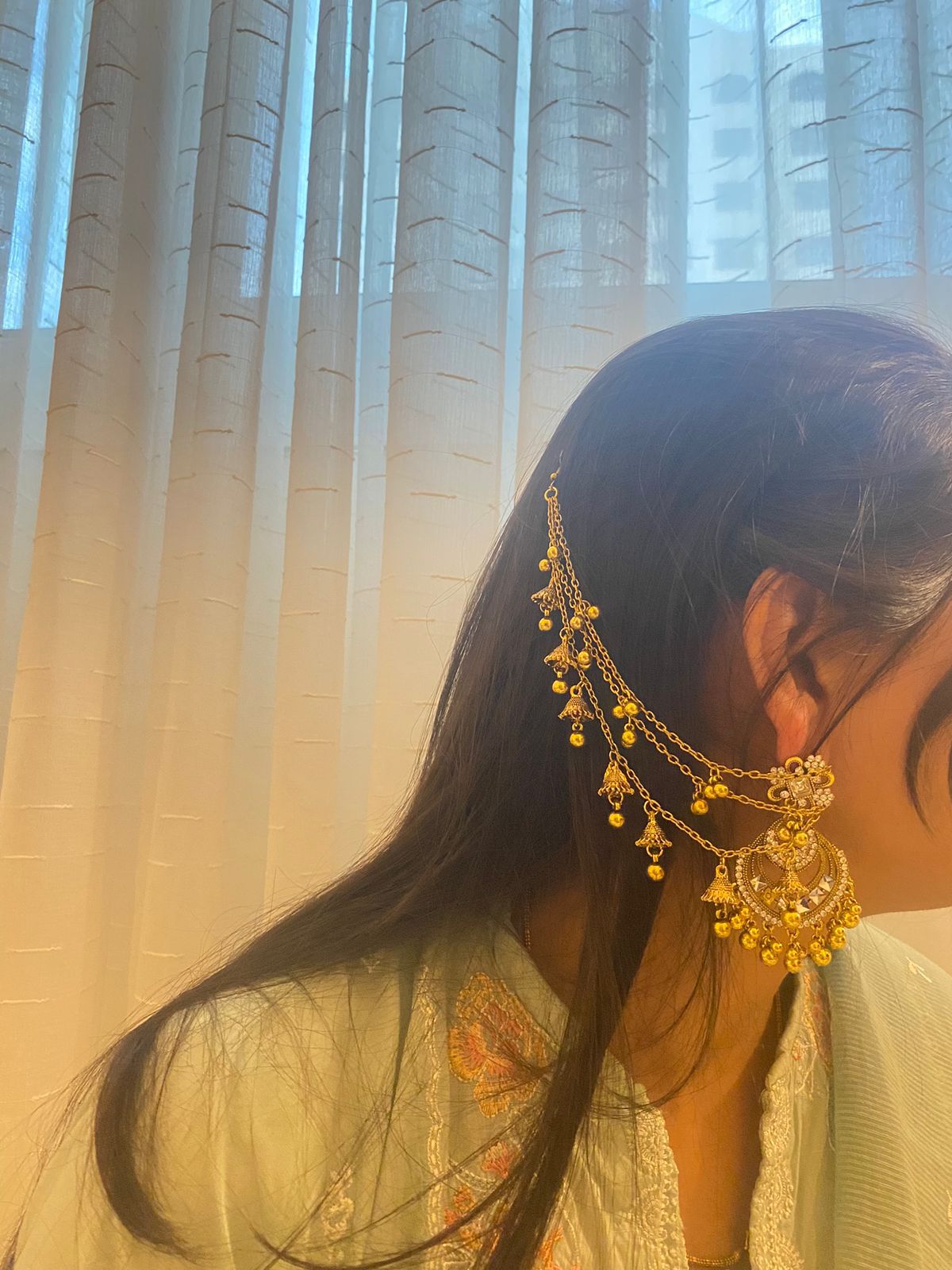 Malika Chand Kundan With gold saharay