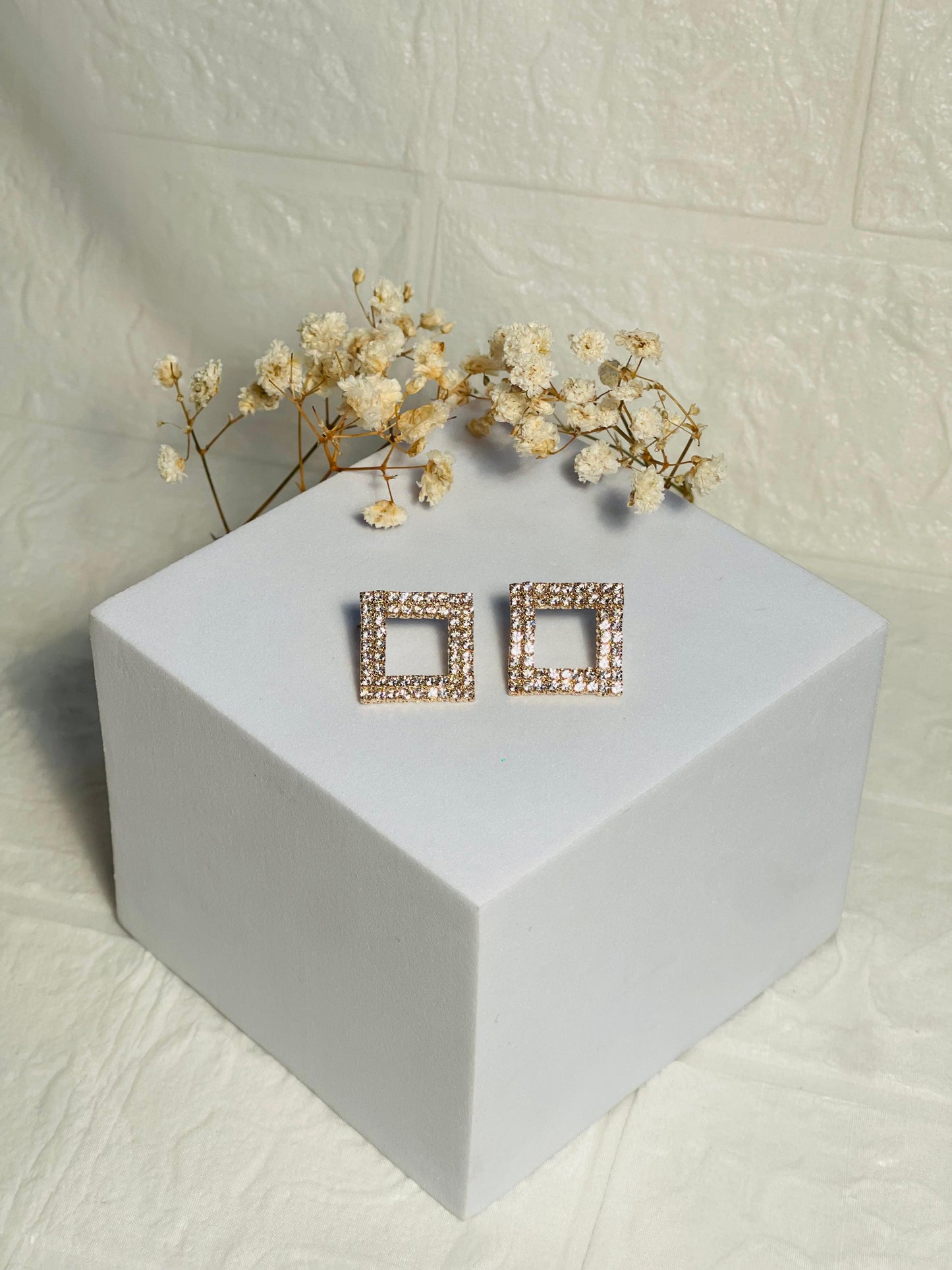 Gold square  - (Baharbano)