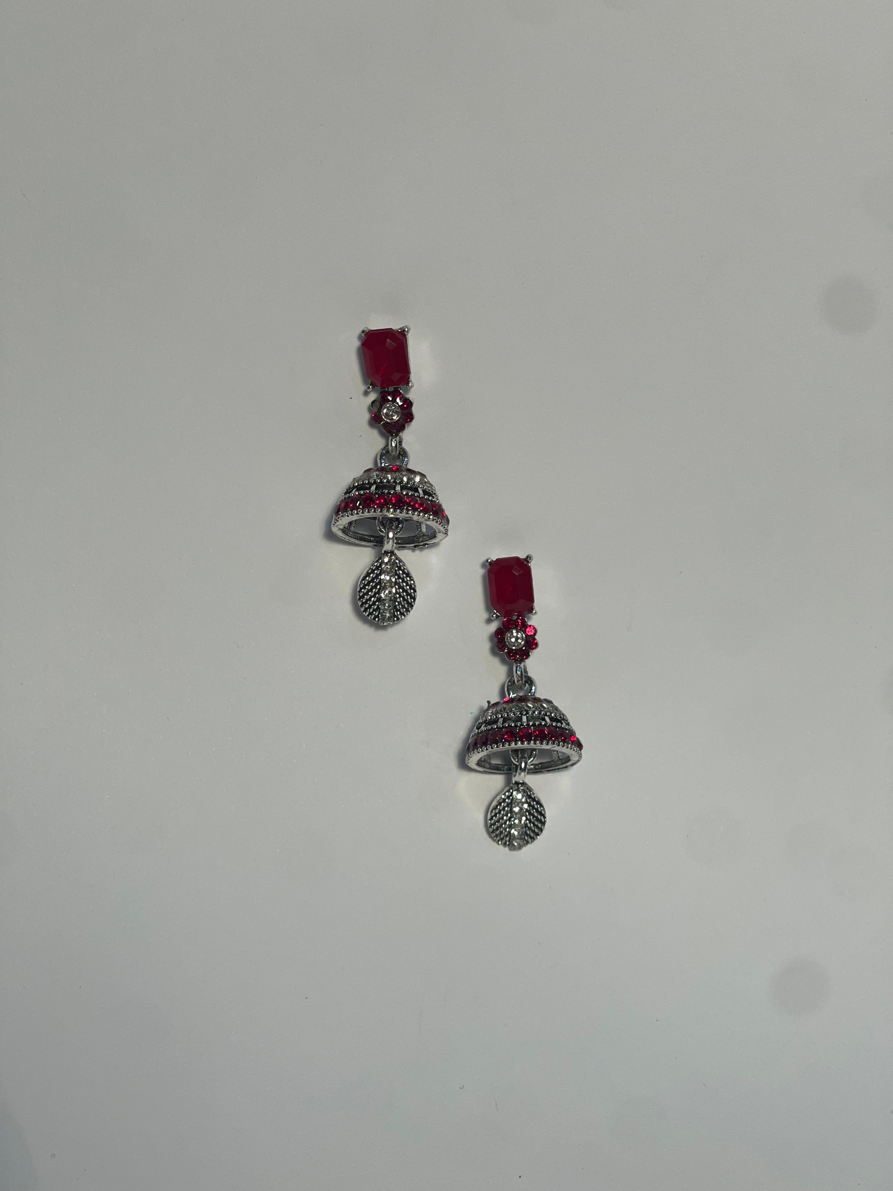 Aik patla latkan with maroon stone - (Baharbano)