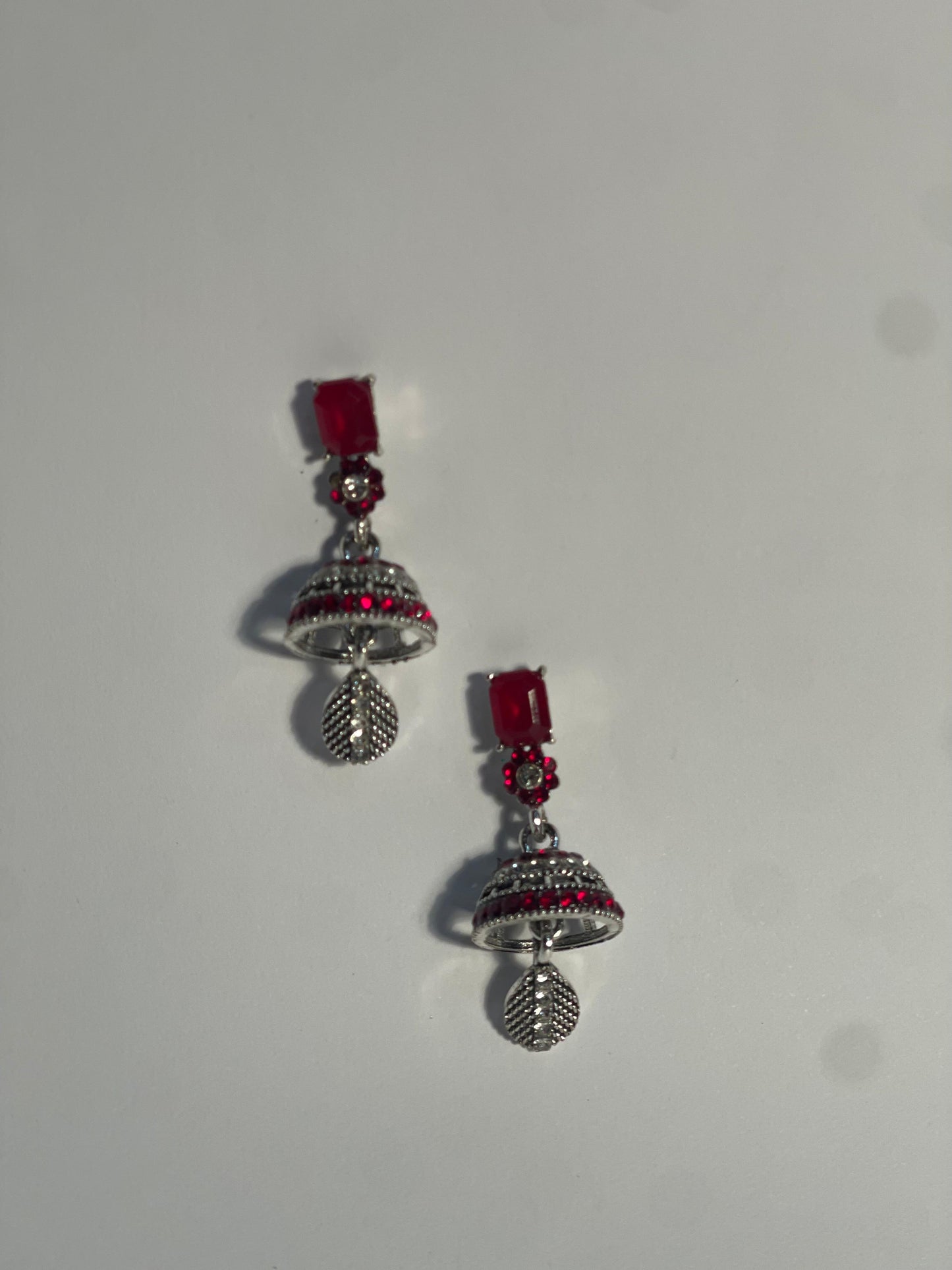 Aik patla latkan with maroon stone - (Baharbano)