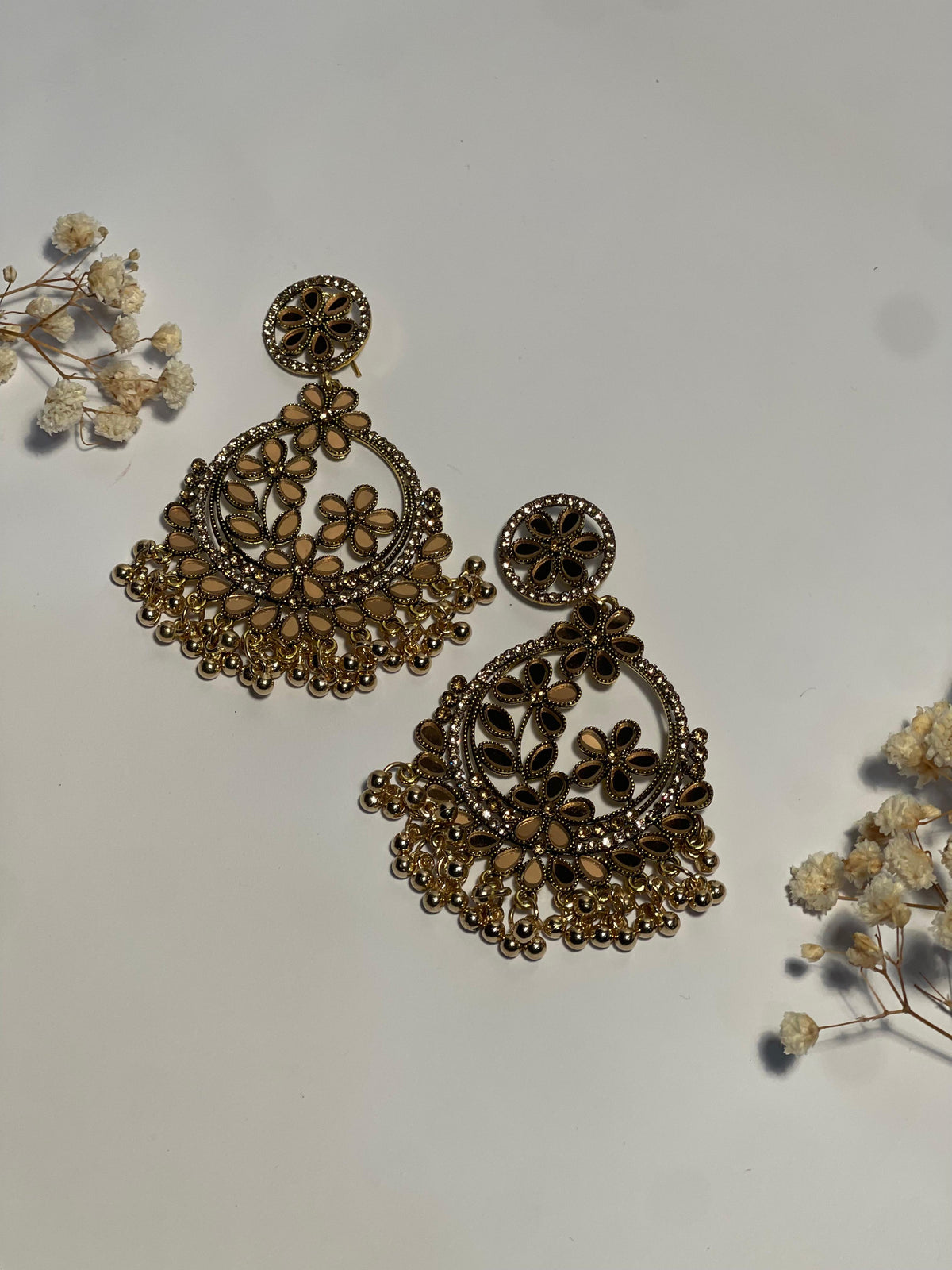 Phool Earring dull gold(Mahbano)