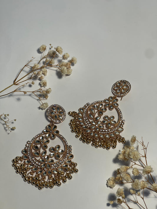 Phool Earring gold and clear(Mahbano)