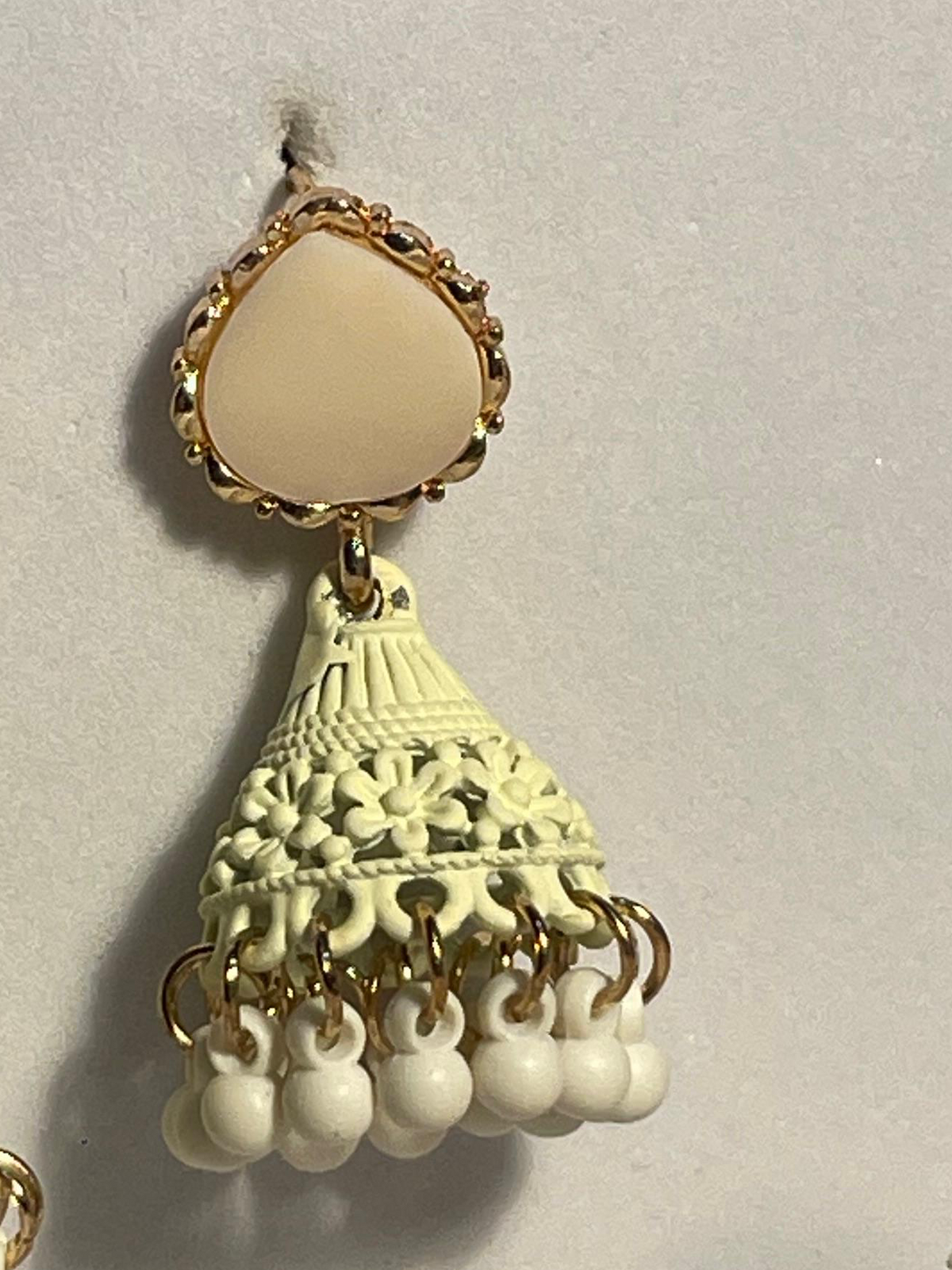 Droplet matt beige (Mahbano)