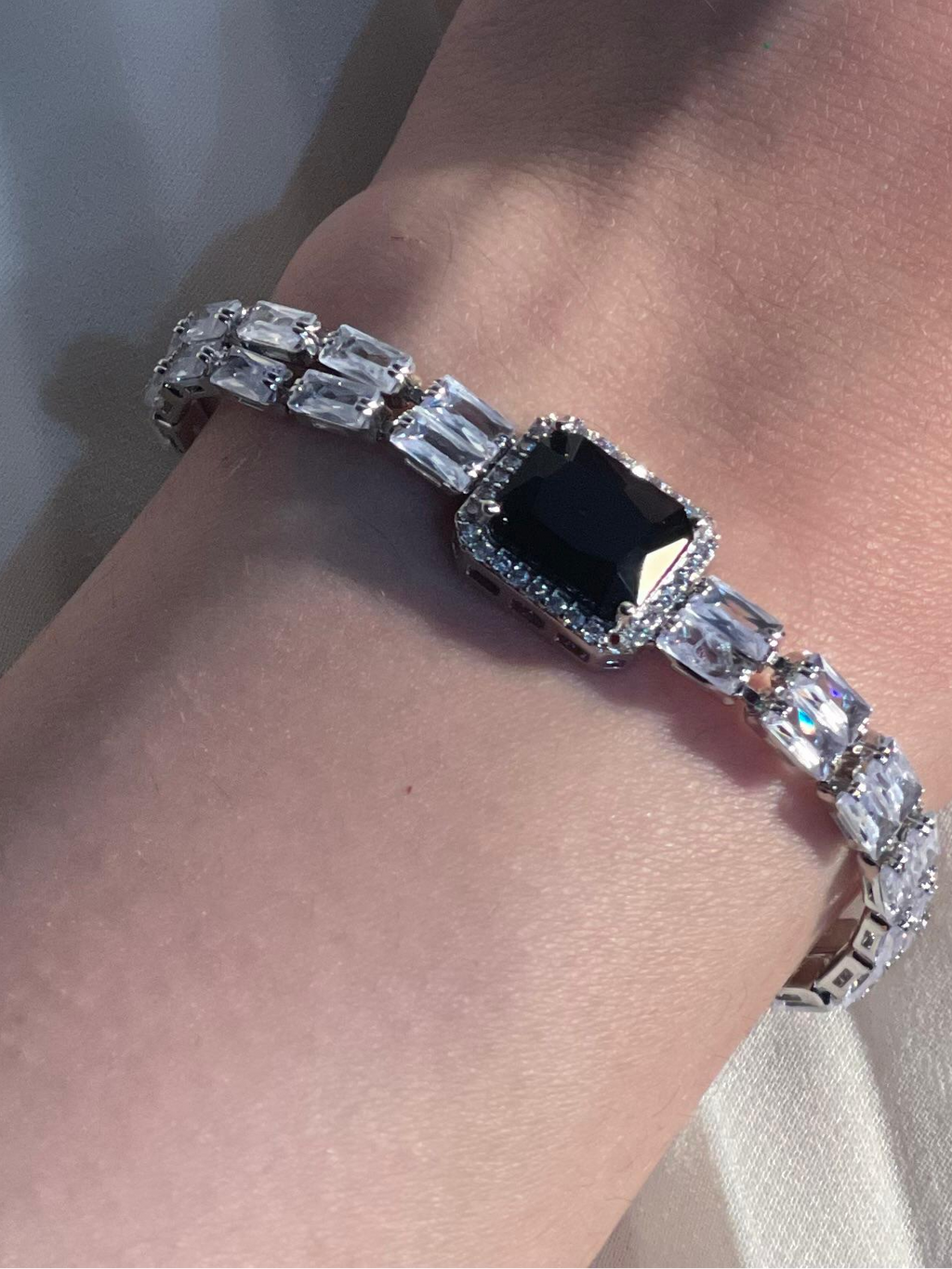 Gem Stone Bracelet black rectangle (Mahbano)