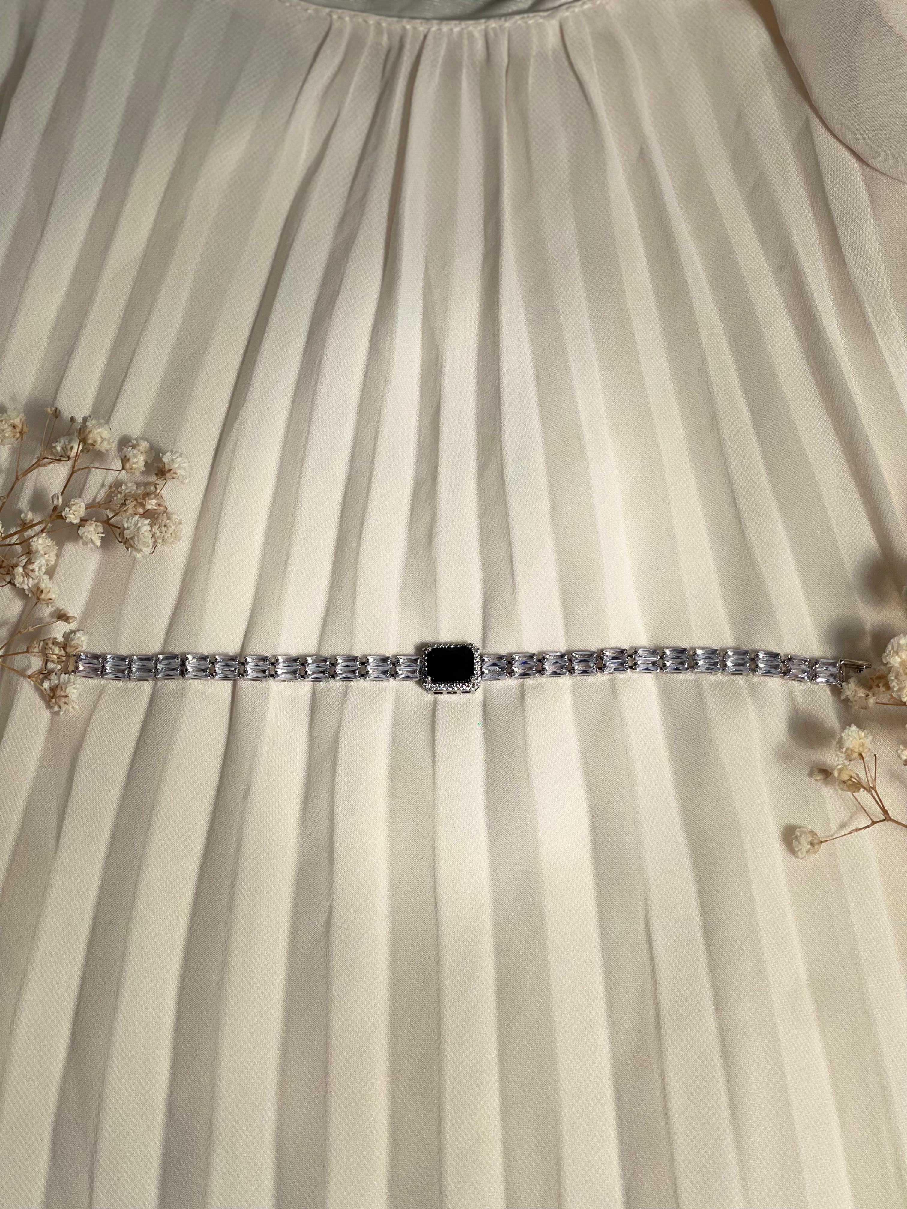 Gem Stone Bracelet black rectangle (Mahbano)