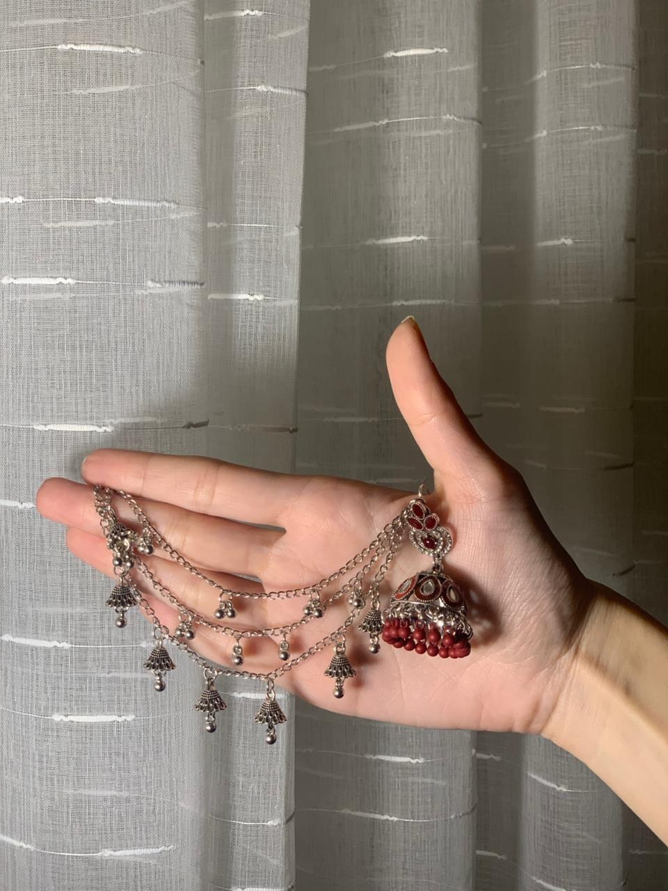 Teen booti with silver saharay