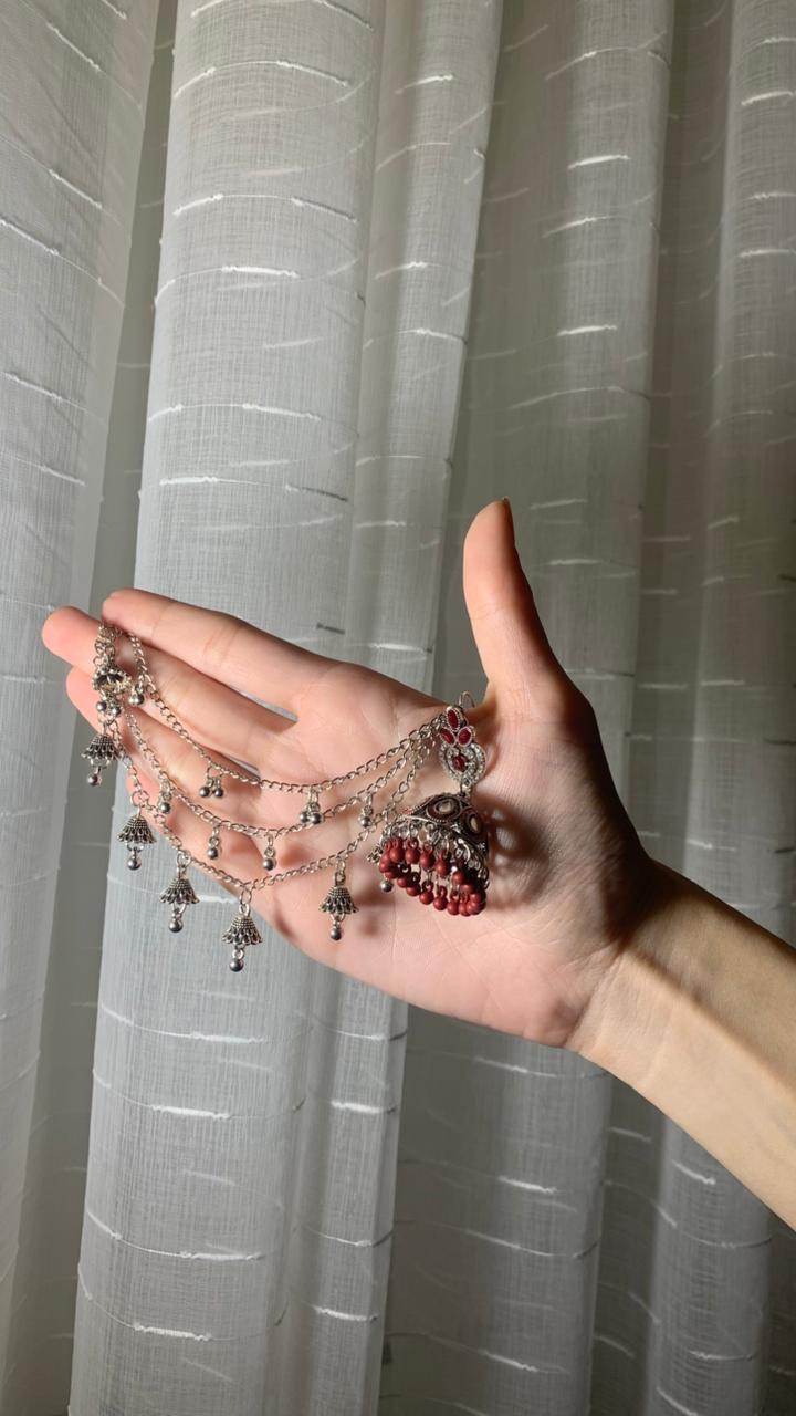 Teen booti with silver saharay