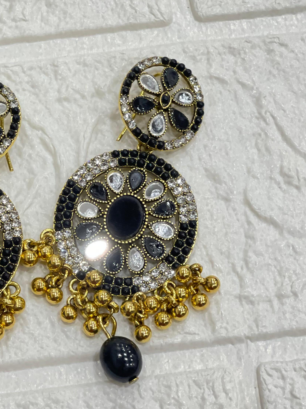 Fatima earring gold and black(Sheharbano)