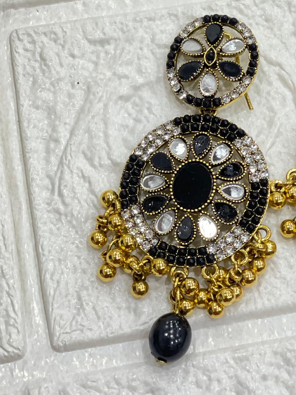 Fatima earring gold and black(Sheharbano)