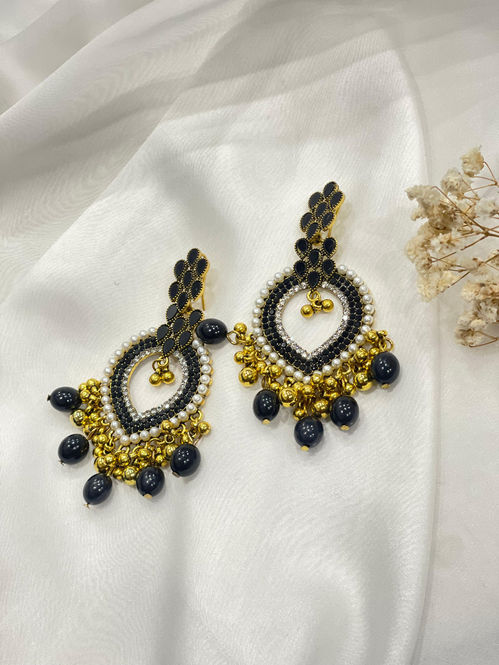Cham Cham 2.0 black(Sheharbano)