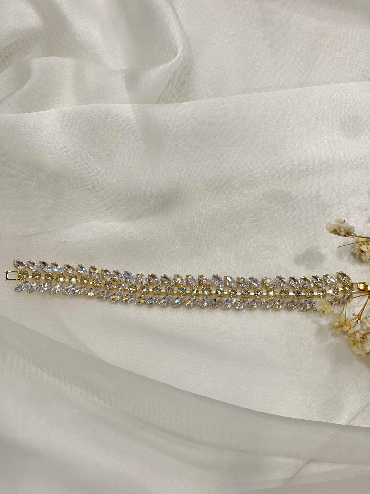 Double Boti Bracelet clear(Sheharbano)