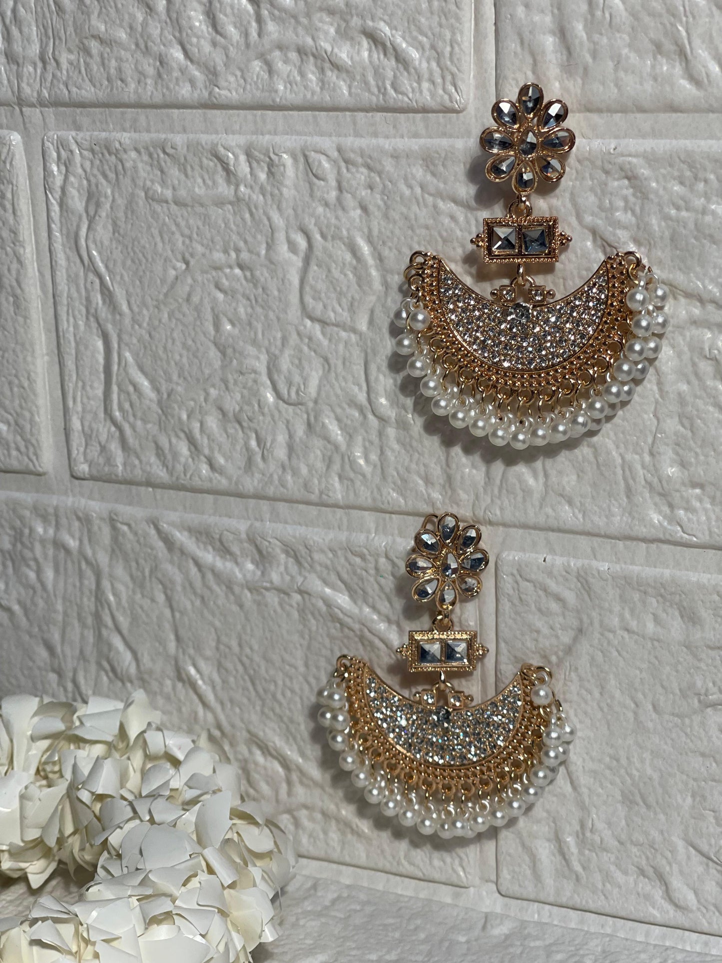 Half moon earring (Zartabbano)