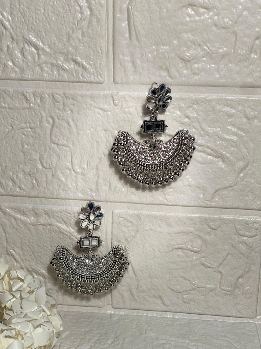 Half moon earring (Zartabbano)