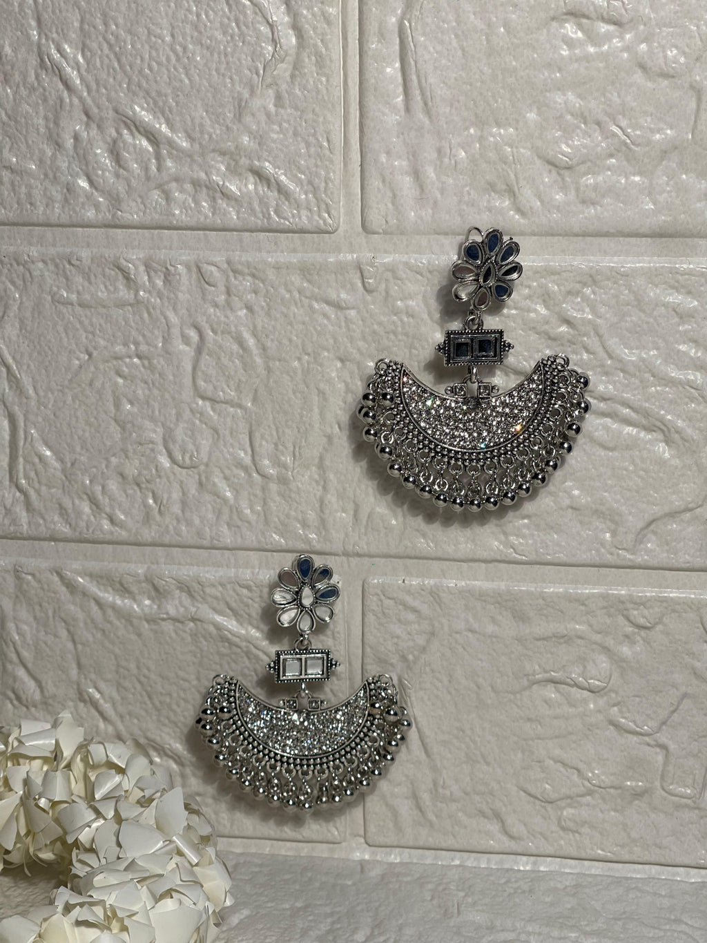 Half moon earring (Zartabbano)