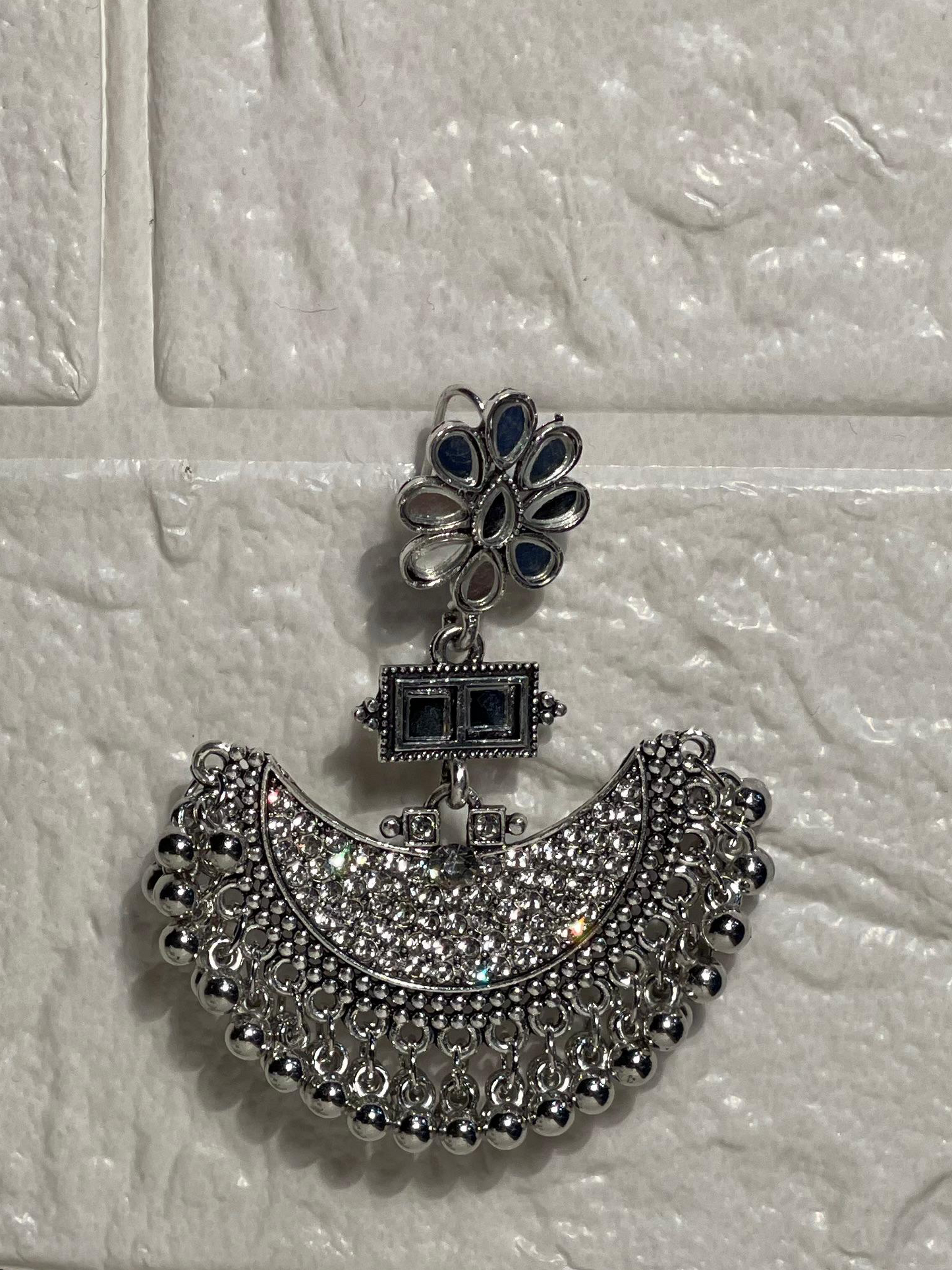 Half moon earring (Zartabbano)