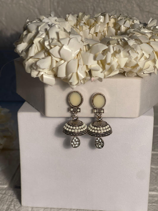 white Jhumka- (Zartabbano)