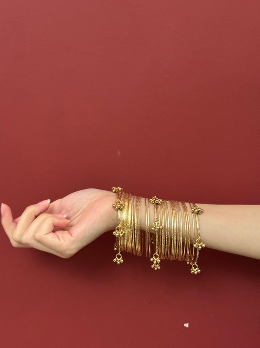 Gold ghungroo bangle set